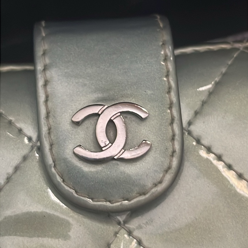 Chanel Auth Medium Matelasse Patent Leather Wallet. P209/07032020 - Picture 4 of 13